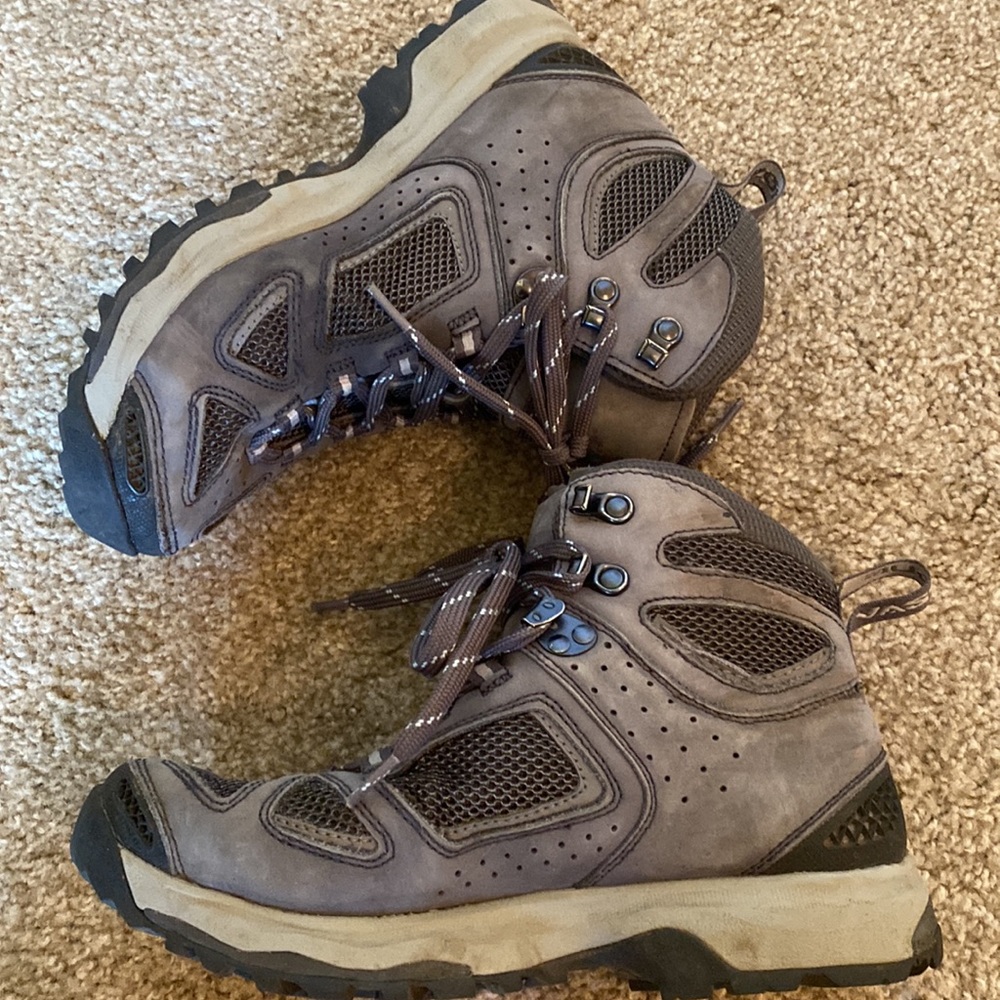 Vasque Vibram Hiking Boots Size 8.5